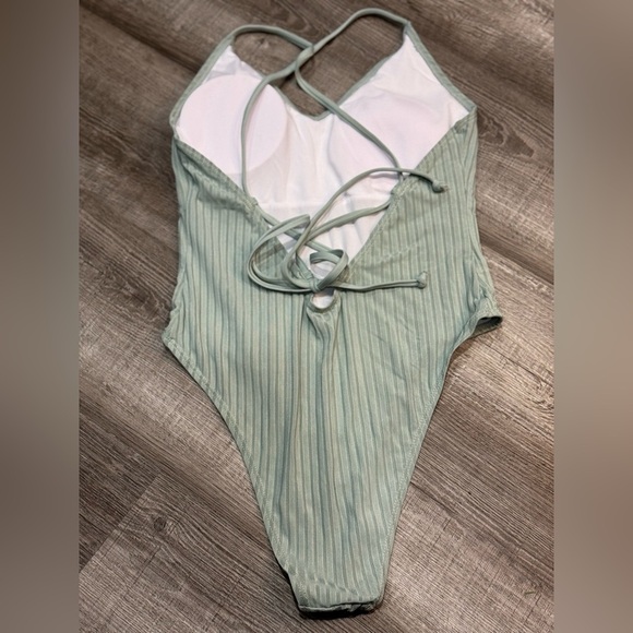 Mint Green Ribbed Swimsuit - Picture 3 of 4